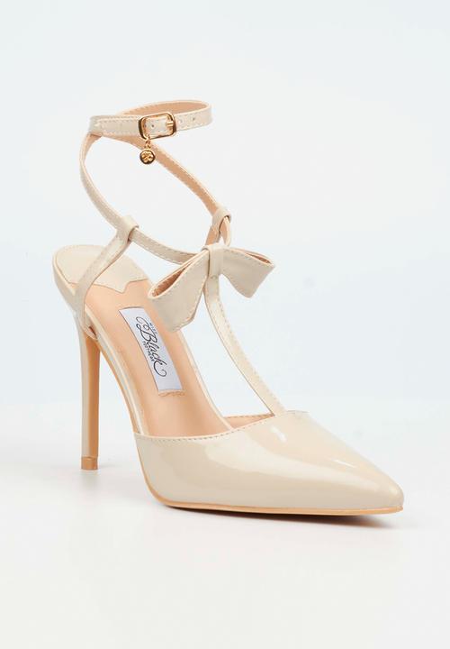 Miss Black - Lola 59 front bow court heel - neutral 