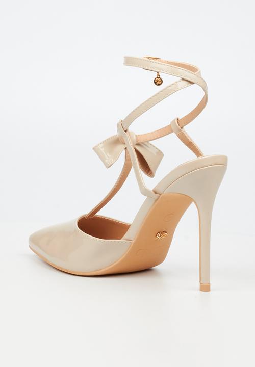 Miss Black - Lola 59 front bow court heel - neutral 