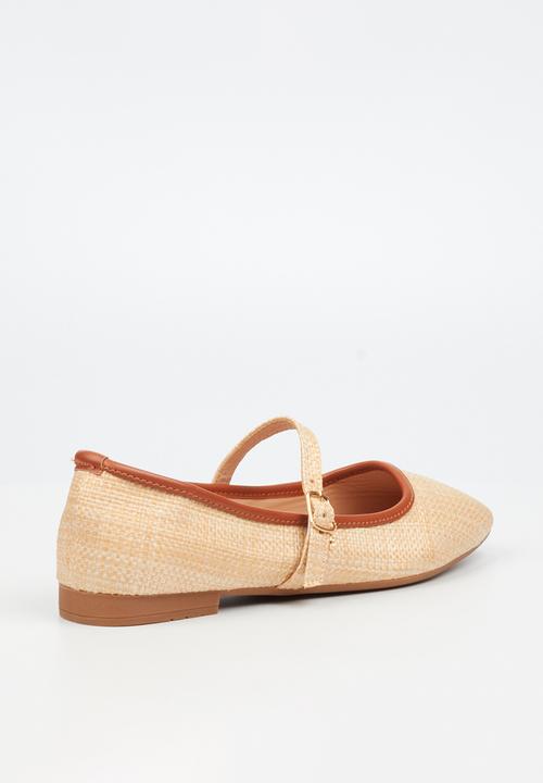 Miss Black - Saga 2 baby doll raffia pump - natural