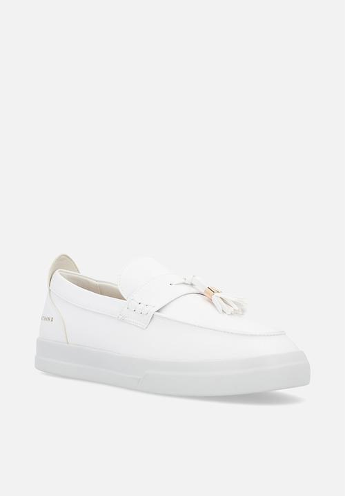 Jonathan D - Tassel - White