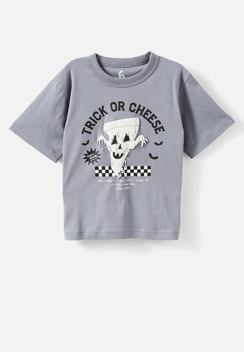 Cotton On - Jonny short sleeve graphic print tee - steel/trick or cheese