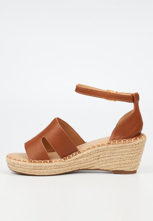 Miss Black - Jayda 11 h-cut rope wedge - tan