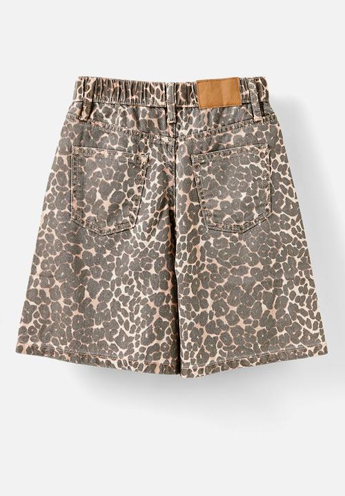 Cotton On - Super baggy denim jort - summer leopard