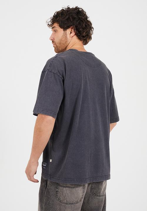 Brave Soul - Relaxed Fit Crew Neck T-shirt- Dark Grey Acid Wash