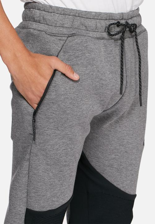 Nike - Tech fleece pants