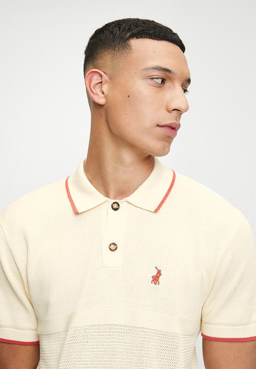 POLO - Maddox textured tipped knitted short sleeve golfer - stone