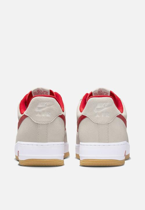Nike - Air Force 1 '07 LV8