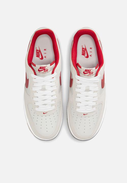 Nike - Air Force 1 '07 LV8
