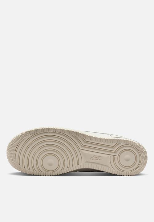 Nike - Air Force 1 '07 LV8