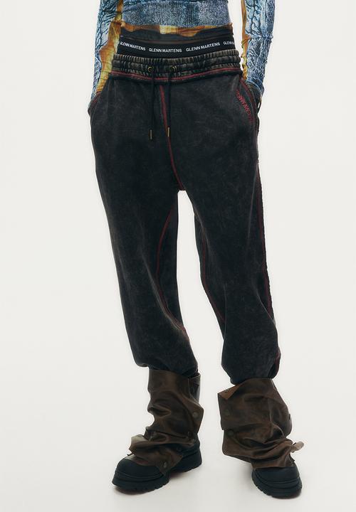 H&M - Glenn Martens H&M: Printed sweatpants - dark brown 
