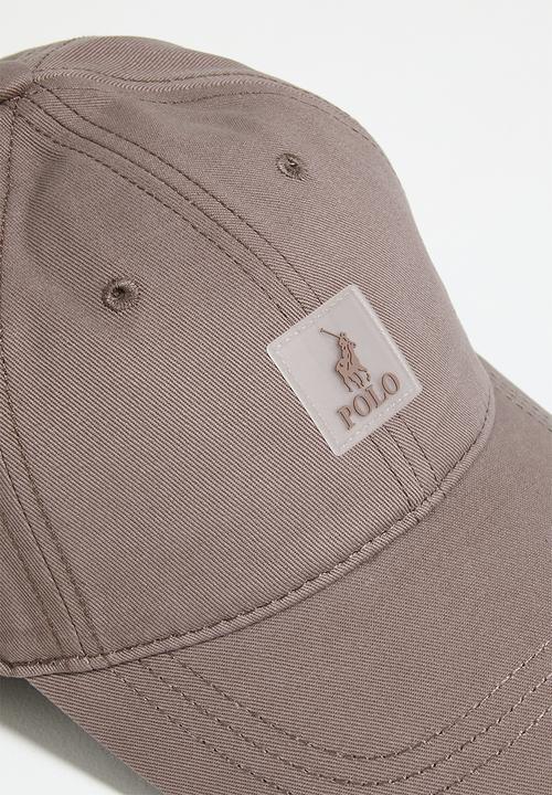 POLO - 6 Panel Badge Peak - Burgundy