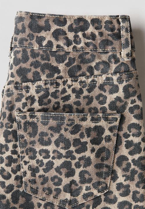 H&M - Denim shorts - beige leopard print