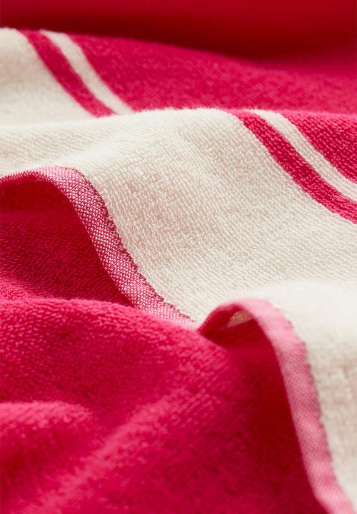 H&M - Fringed beach towel - cerise