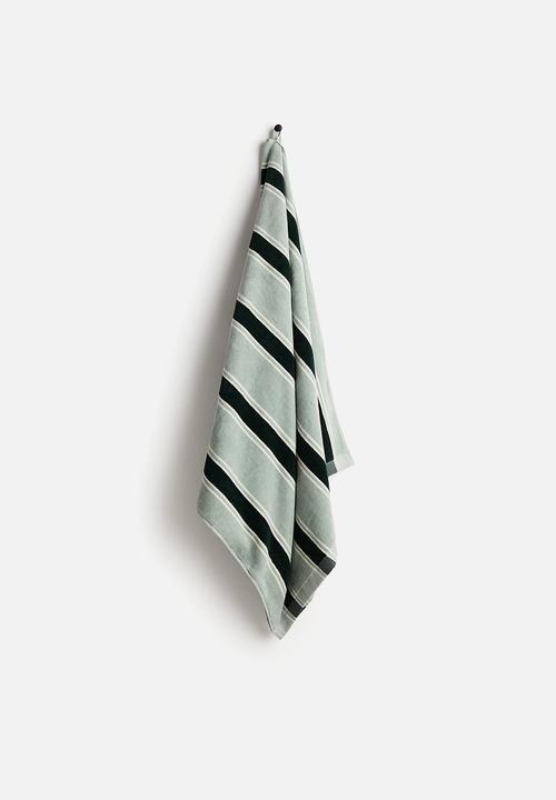 H&M - Striped beach towel - sage green striped 