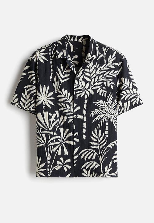 H&M - Regular fit resort shirt - black leaf-patterned