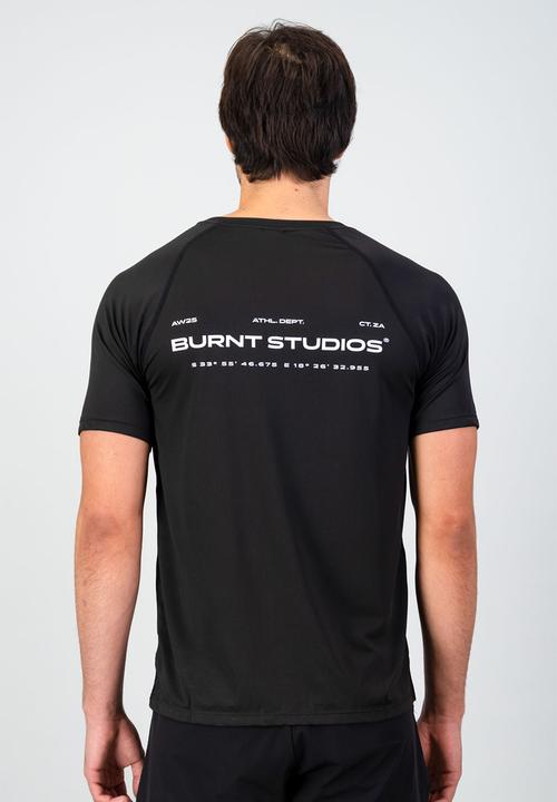 Burnt  - Fundamental Active Tee - Black