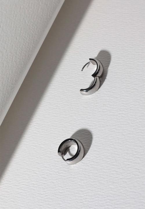 Burnt  - Huggies Earrings - Silver