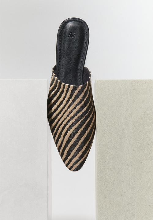 H&M - Straw mules - black zebra print