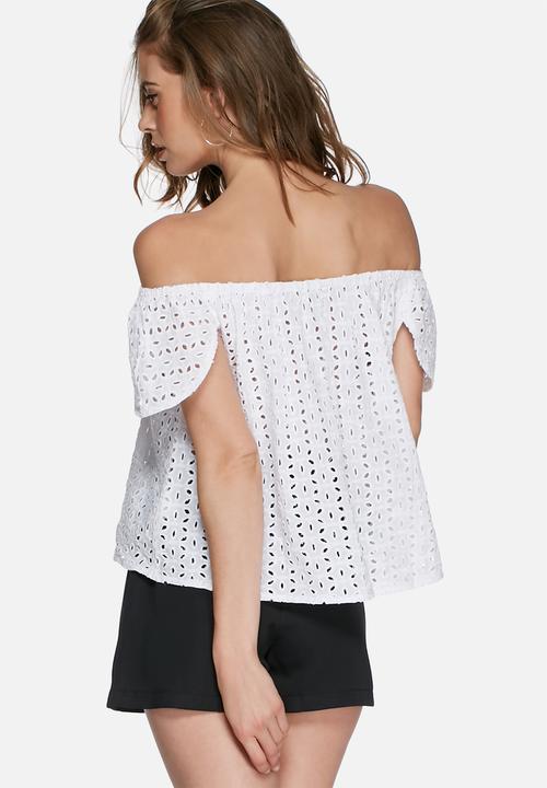 Missguided - Lace off shoulder blouse