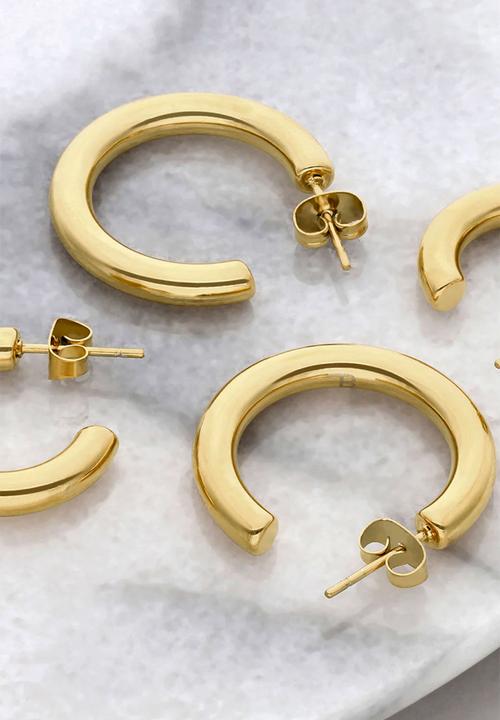 Burnt  - Minimalist Hoop Earrings - Gold