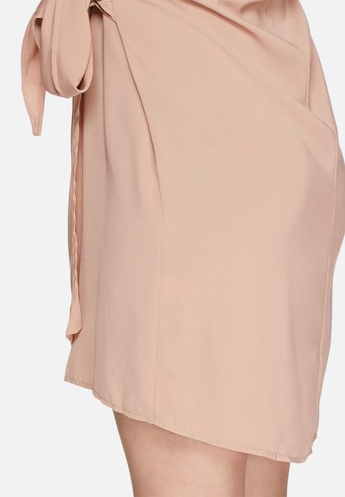 Missguided - Crepe wrap shirt dress