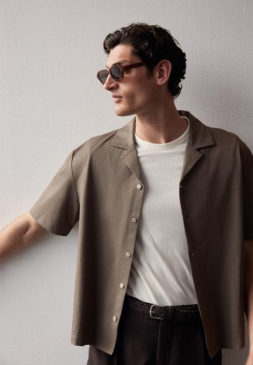 H&M - Regular fit ribbed resort shirt - dark beige