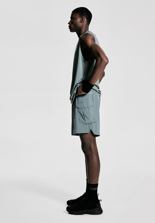 Mid-length cargo sports shorts with drymove™ - sage green
