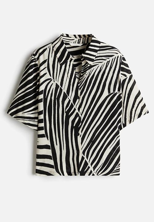 H&M - Crinkled viscose shirt - black patterned