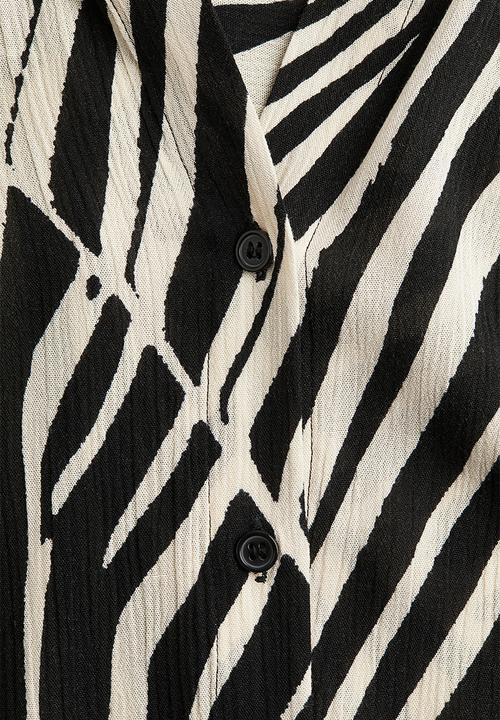 H&M - Crinkled viscose shirt - black patterned