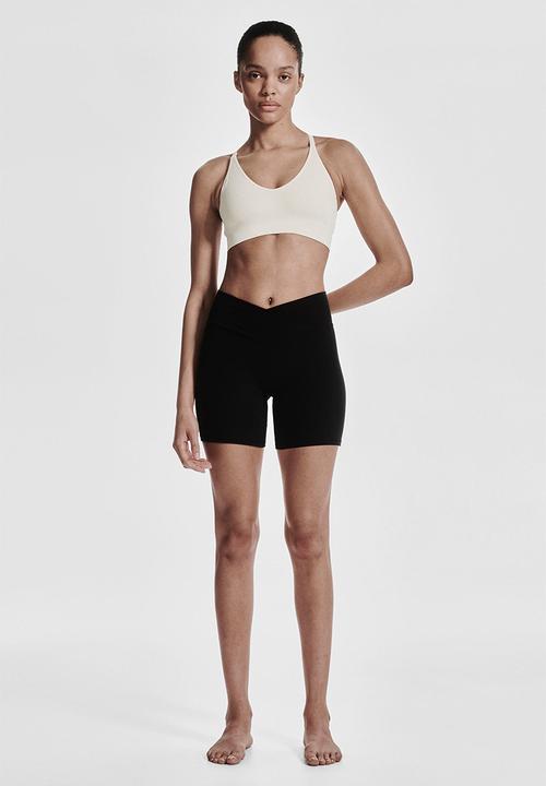 H&M - Seamless medium support sports bra with drymove™ - white