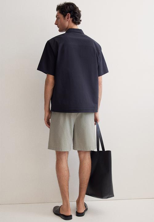 H&M - Relaxed fit shorts - sage green
