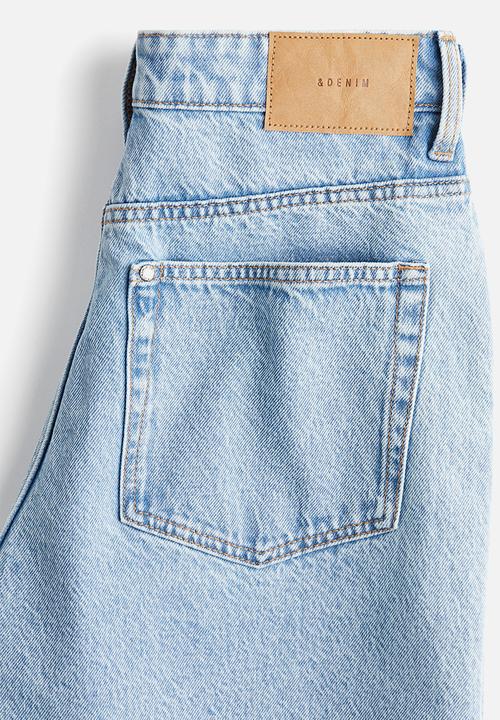 H&M - High knee denim shorts - light denim blue