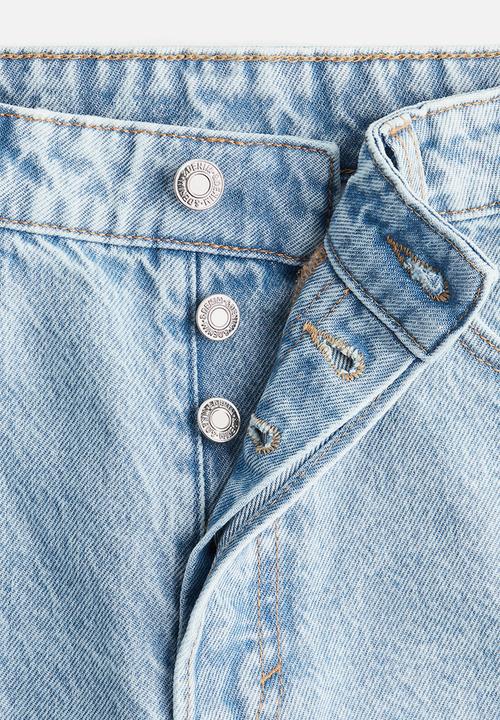 H&M - High knee denim shorts - light denim blue