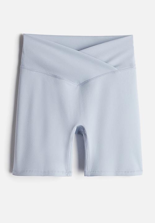 H&M - Sports cycling shorts with softmove™ - light blue