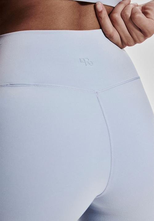 H&M - Sports cycling shorts with softmove™ - light blue