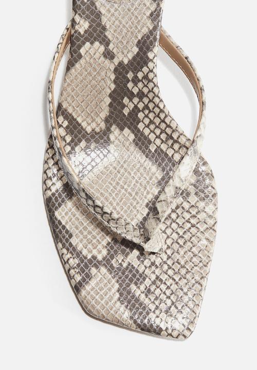 H&M - Kitten-heeled sandals - light beige snakeskin pattern