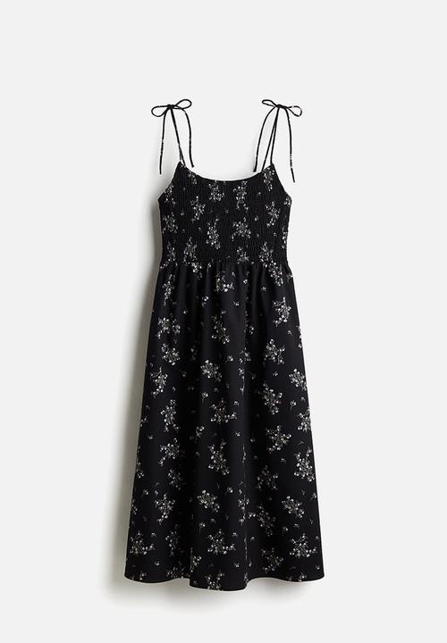 H&M - Tie-strap smocked dress - black floral