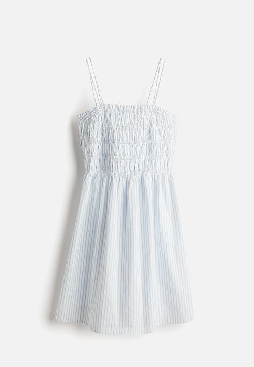 H&M - Smocked-bodice cotton dress - white & light blue striped