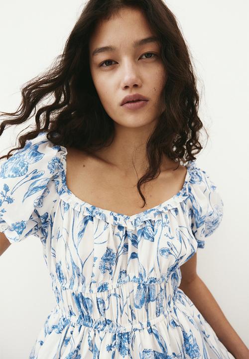 H&M - Bubble-hem cotton dress - white & blue floral 