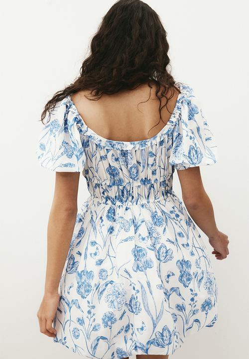 H&M - Bubble-hem cotton dress - white & blue floral 