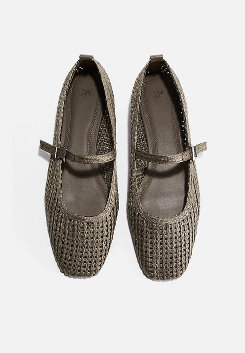 H&M - Straw mary janes - greige