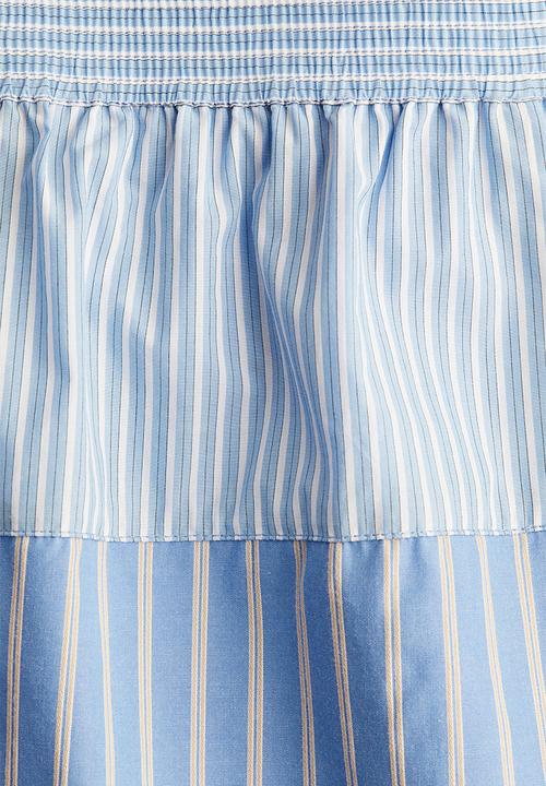 H&M - Loose-fit cotton trousers - light blue striped 