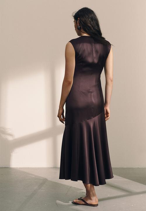 H&M - V-neck satin dress - dark brown