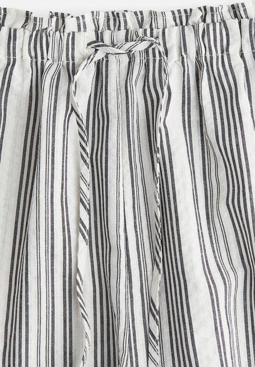 H&M - High-waisted drawstring shorts - white & grey striped