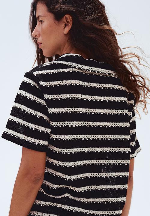 H&M - Collared knitted top - black striped
