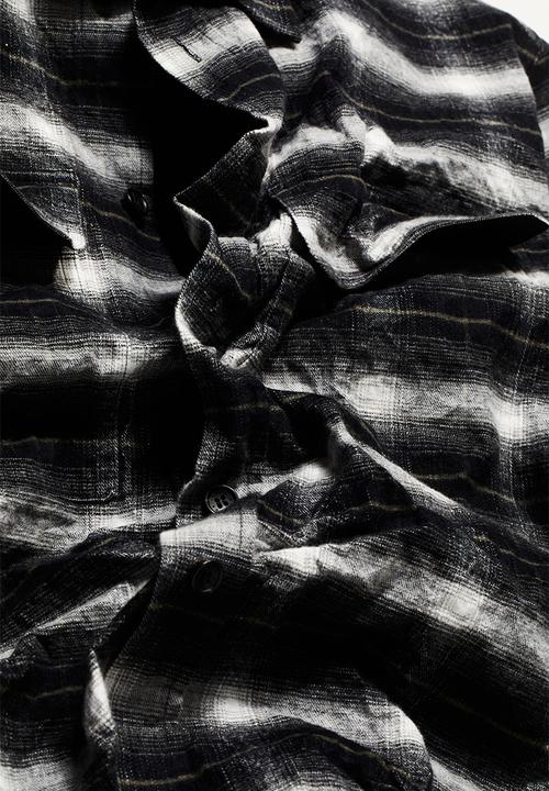 H&M - Glenn Martens H&M: Foiled flannel overshirt -  black/checked