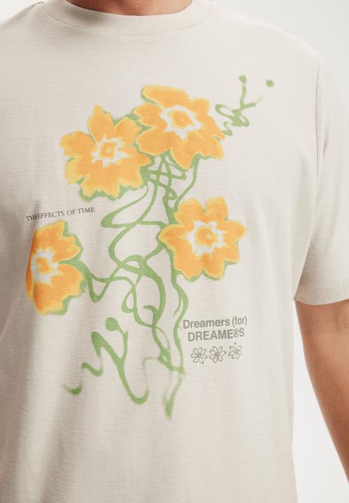Cotton On - Cropped Fit Graphic T-Shirt - Sand Dune/Dreams