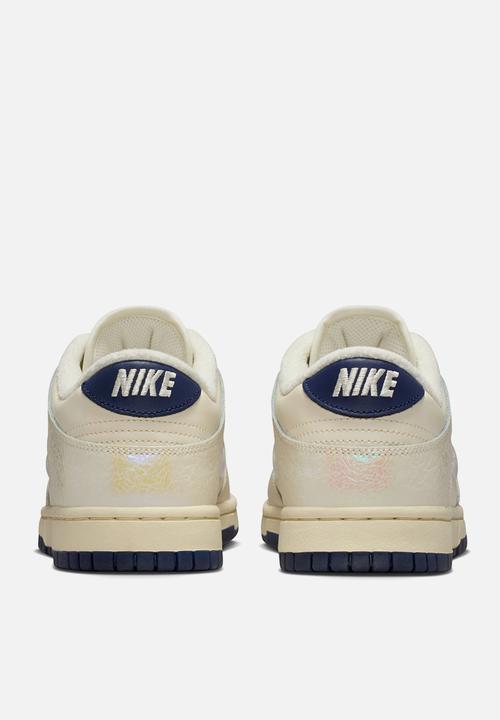 Nike - WMNS DUNK LOW