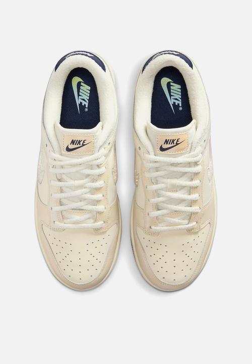 Nike - WMNS DUNK LOW