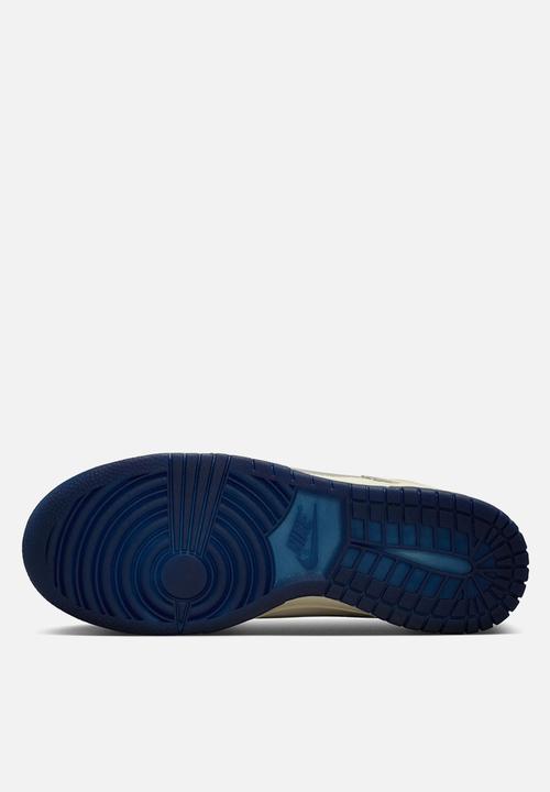 Nike - WMNS DUNK LOW
